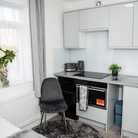 Small But Cozy Studio, Great Tube Connection London Exteriör bild
