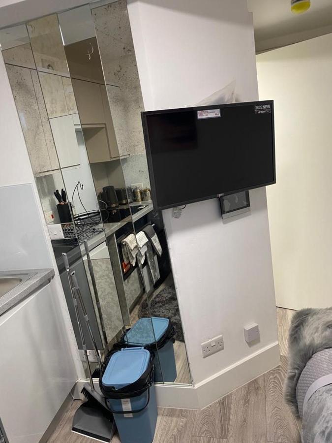Small But Cozy Studio, Great Tube Connection London Exteriör bild